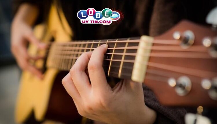 Giải mã giấc mơ guitar - Mơ thấy đàn guitar đánh con gì? 2 Giải mã giấc mơ guitar - Mơ thấy đàn guitar đánh con gì