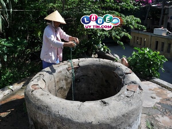 Chiêm bao mơ thấy múc nước giếng báo hiệu điều gì đáng ngờ
