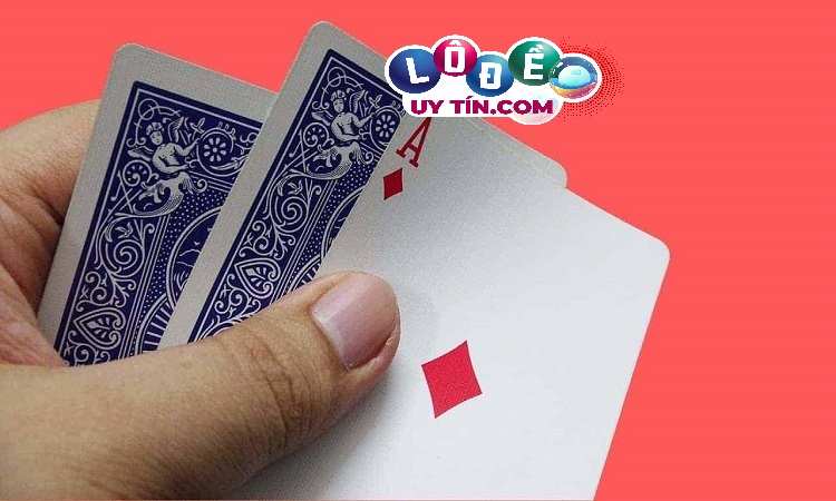 Mơ đánh bài đánh con gì đẹp nhất, điềm tốt hay xấu