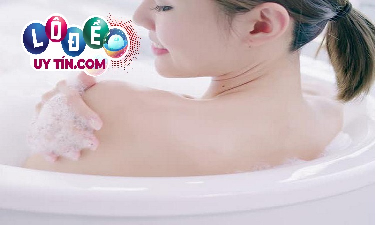 Mơ thấy quạ đen có phải điềm xui xẻo? Nên đánh con gì tốt 2
