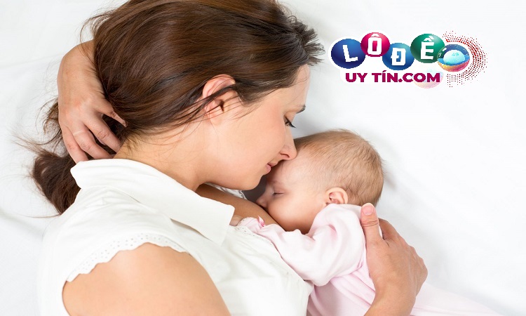 Nằm mơ thấy cho con bú có phải là điềm tốt 1